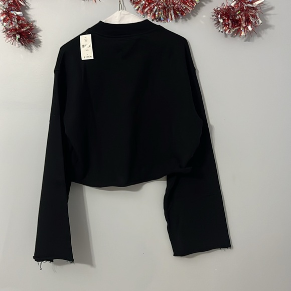 NWT cropped pullover - Picture 7 of 9
